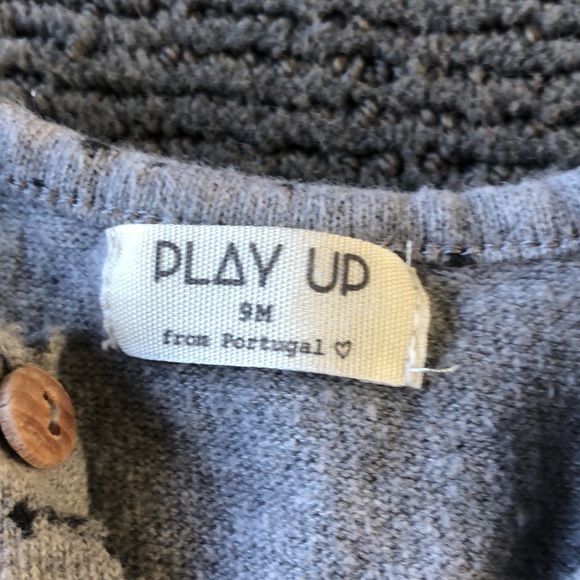 9 month old shirt sleeve romper - Picture 4 of 5